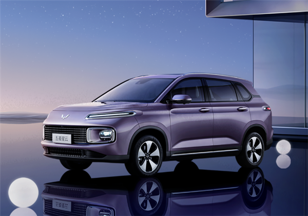 2.0T的动力、1.0T的油耗！五菱星云混动SUV：百公里耗油5.5升